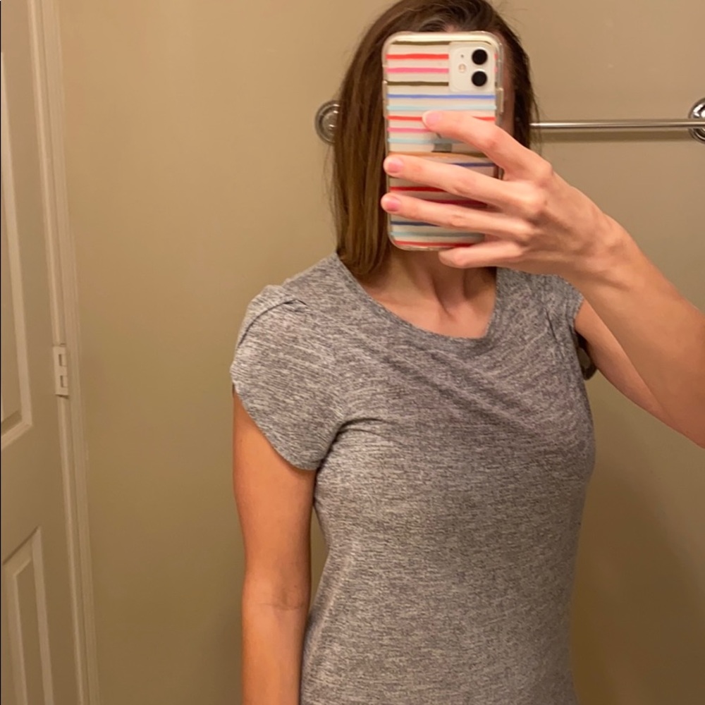 Gray super-soft t-shirt w flutter sleeves